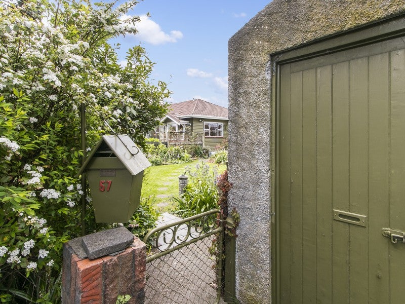 57 Cambridge Terrace, Waiwhetu, Lower Hutt - Carousel 2