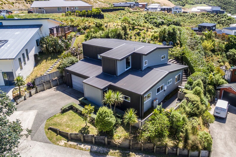 83 Silverstream Road, Crofton Downs, Wellington - Carousel 1