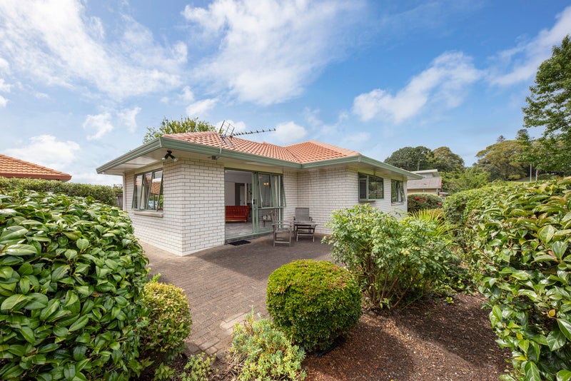 11 Benville Place, Royal Oak, Auckland - Carousel 2