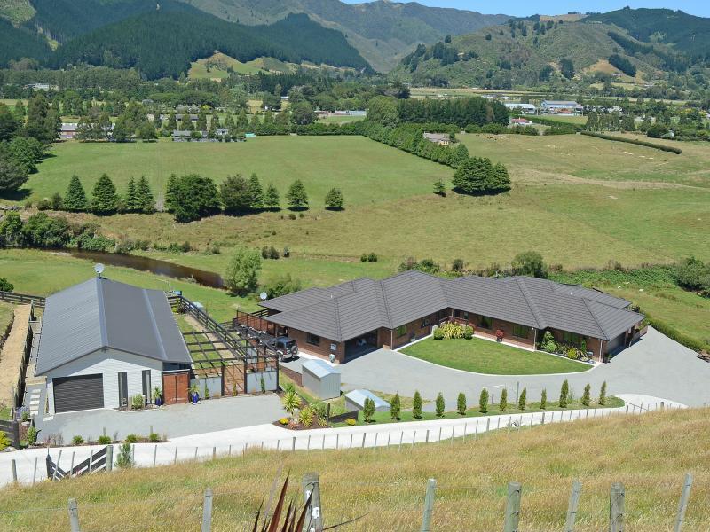 62 Stroma Way, Maymorn, Upper Hutt - Carousel 2