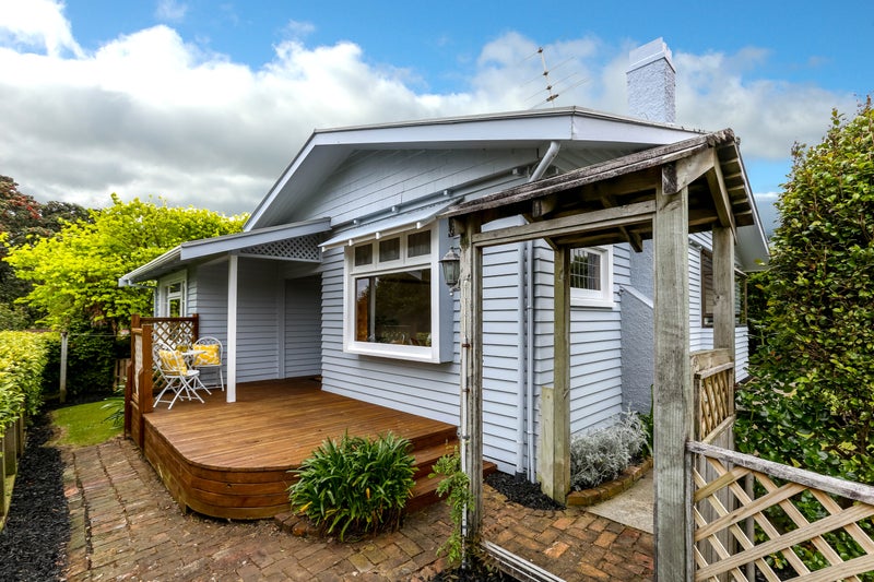 107 Belt Road, New Plymouth, New Plymouth - Carousel 2