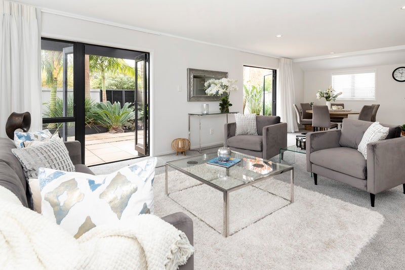 1/11 Paparoa Road, Howick, Auckland - Carousel 1