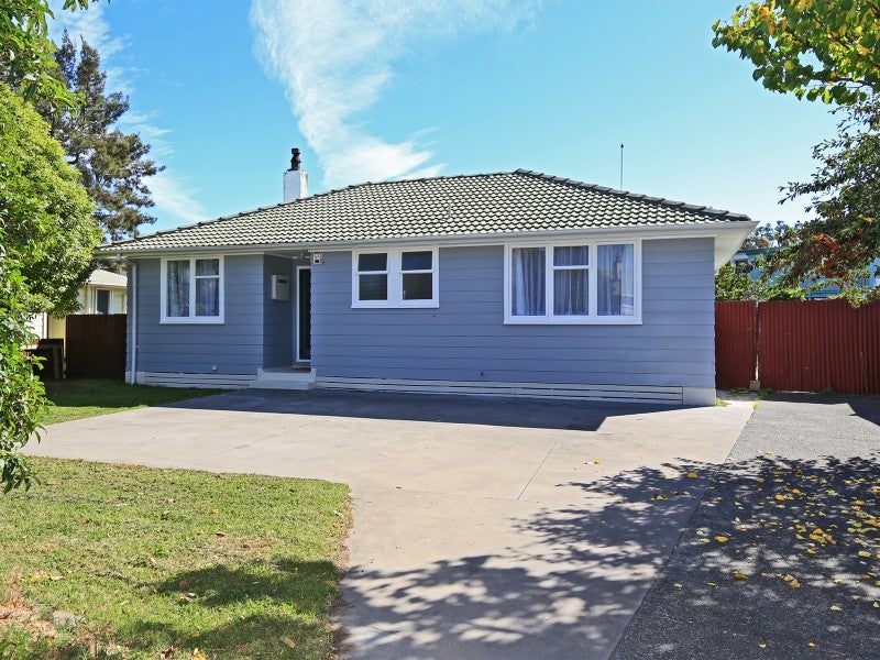 8 Bristol Place, Flaxmere, Hastings - Carousel 10