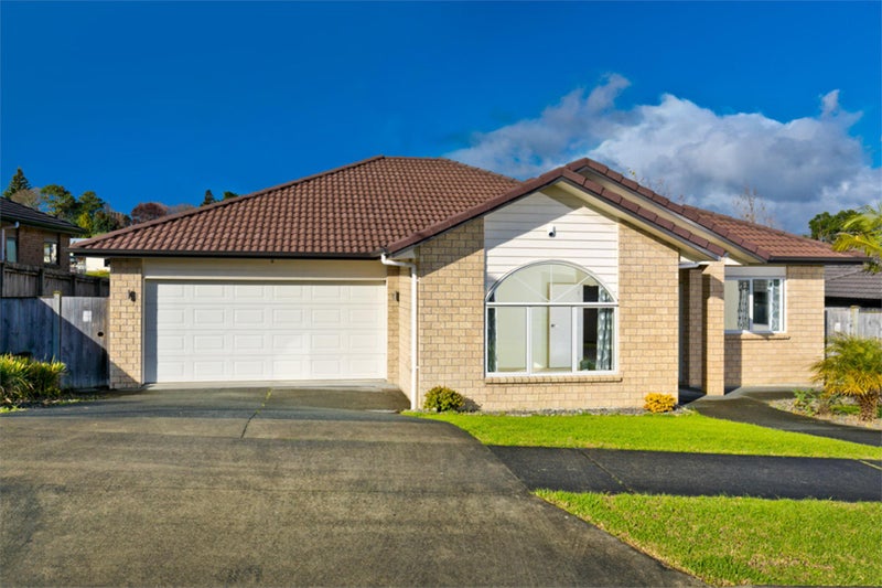 16 Jezero Drive, Massey, Auckland - Carousel 1
