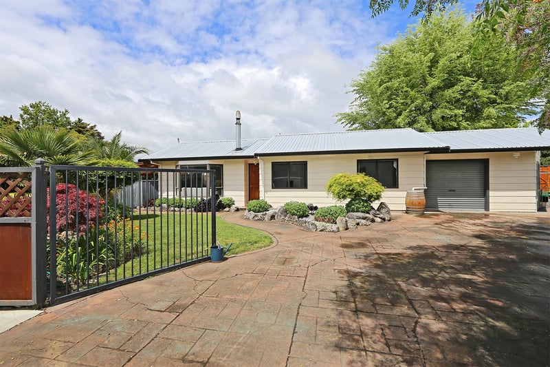 9 Martin Dale, Raureka, Hastings - Carousel 1