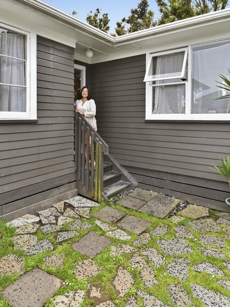 24A Franklyne Road, Otara, Auckland - Carousel 13