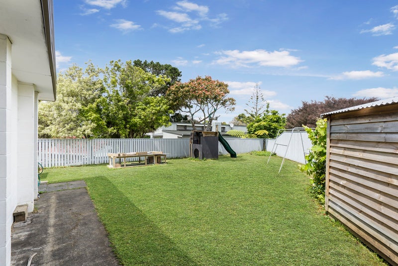 2/19 Haseler Crescent, Howick, Auckland - Carousel 2