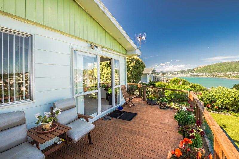 10 Brian Place, Titahi Bay, Porirua - Carousel 2