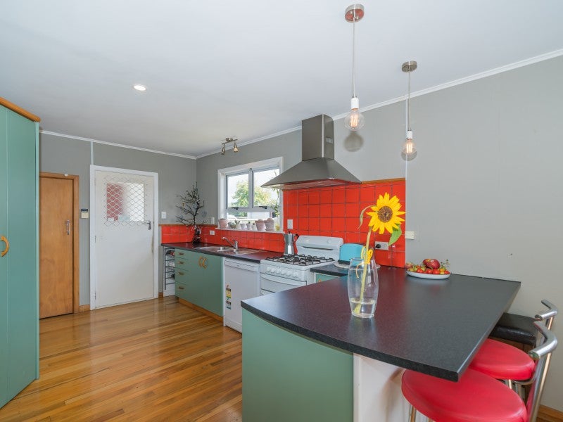 53 Duff Crescent, Highbury, Palmerston North - Carousel 2