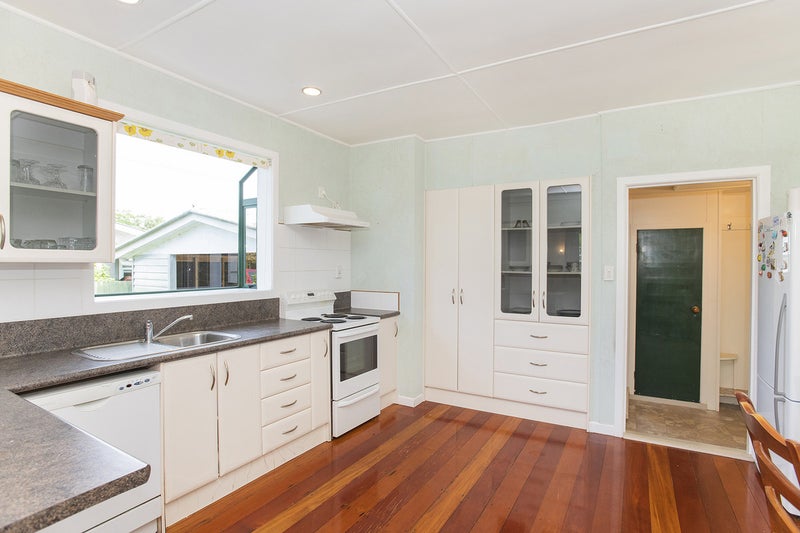 18 Kingsley Street, Whataupoko, Gisborne - Carousel 2