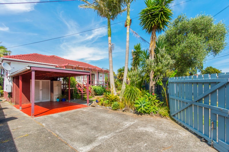 2/66 Miller Road, Mangere Bridge, Auckland - Carousel 12