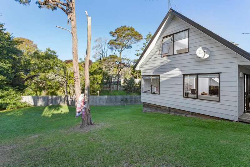 27 Shadon Place, Stanmore Bay, Whangaparaoa - Carousel 1