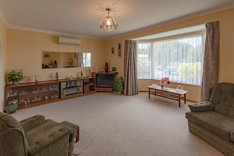 42 Exeter Crescent, Pirimai, Napier - Carousel 2