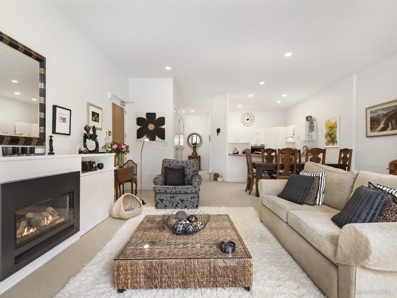 4/28 Hobson Street, Thorndon, Wellington - Carousel 2