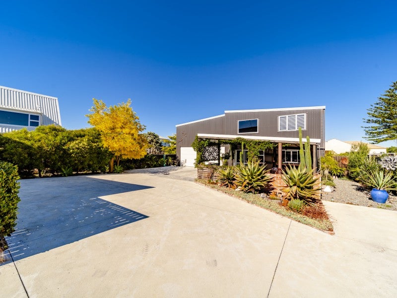 168A Charles Street, Westshore, Napier - Carousel 26