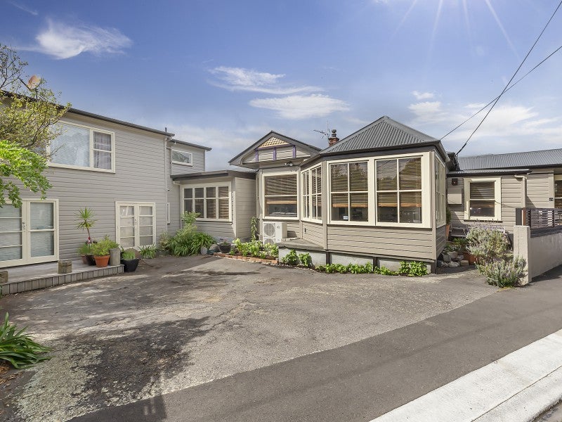 57 Queens Drive, Lyall Bay, Wellington - Carousel 1