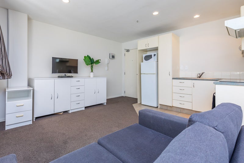 6D/2 Whitaker Place, Grafton, Auckland - Carousel 1