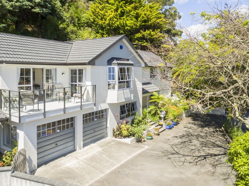 1010 Fergusson Drive, Clouston Park, Upper Hutt - Carousel 1