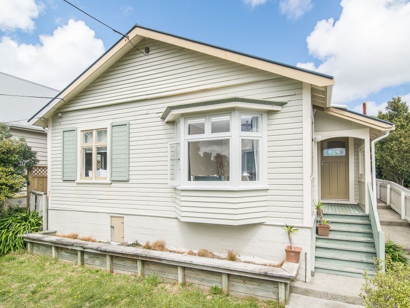 121 Creswick Terrace, Northland, Wellington - Carousel 14