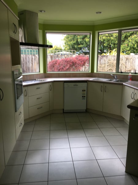 6 Spinnaker Drive, Flagstaff, Hamilton - Carousel 2