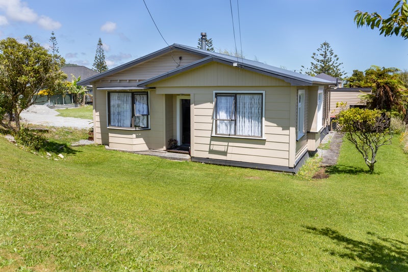 122 Bright Street, Cobden, Greymouth - Carousel 1