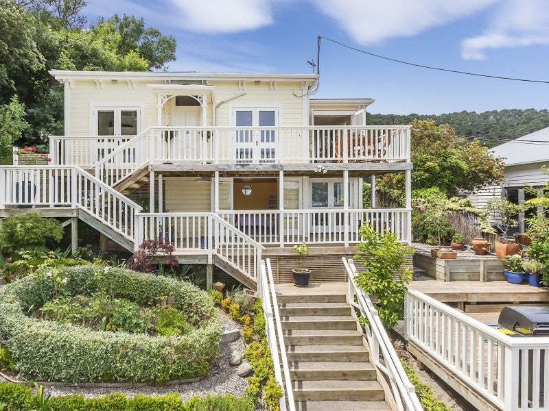 17 Stafford Street, Mount Victoria, Wellington - Carousel 1