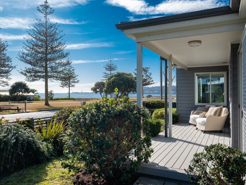 16 Ferguson Avenue, Westshore, Napier - Carousel 1