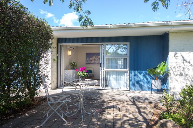 2/6 Hemsway Place, Sunnyhills, Auckland - Carousel 1