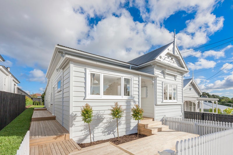 2/62 First Avenue, Kingsland, Auckland - Carousel 1