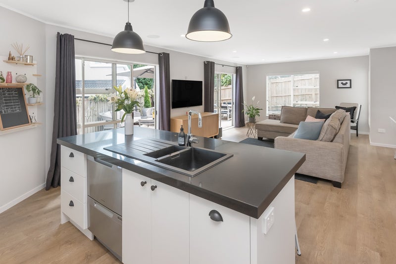 2/14 Clydesdale Avenue, Somerville, Manukau - Carousel 2