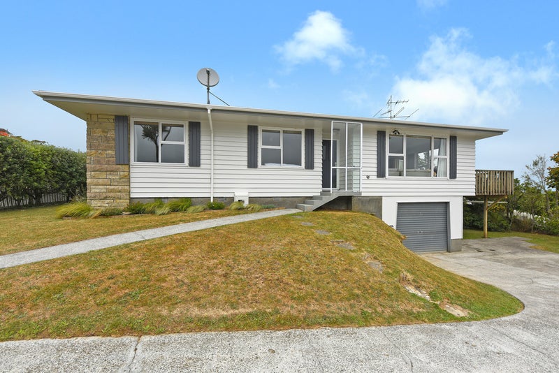19 Waipounamu Drive, Kelson, Lower Hutt - Carousel 1
