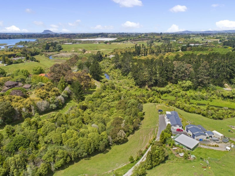 27 WHAKAMARAMA ROAD, Western Bay Of Plenty - Carousel 26