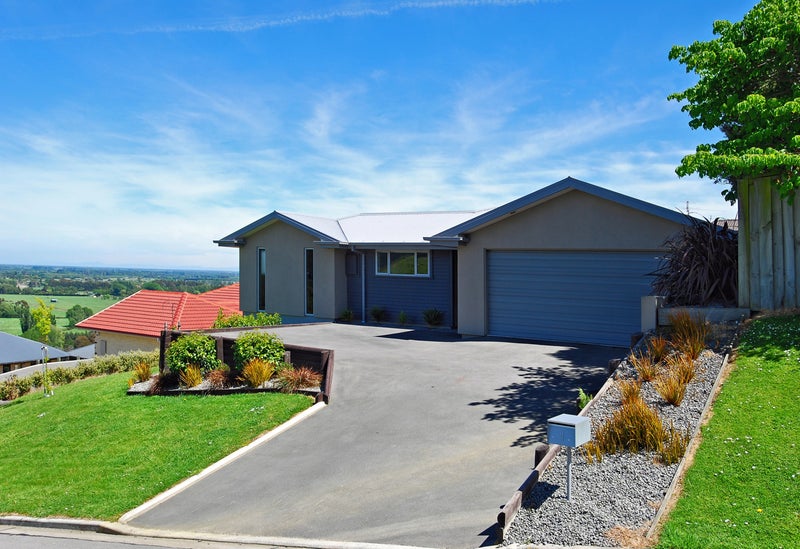 4 Sedbergh Place, Westmorland, Christchurch - Carousel 2