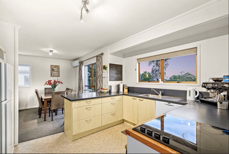 85 Hobsonville Road, West Harbour, Auckland - Carousel 2