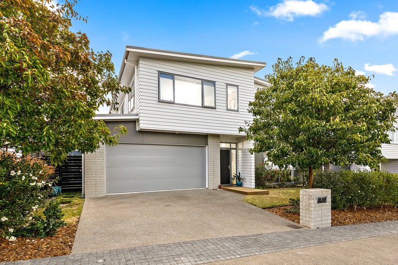 7 Tuangi Street, Long Bay, Auckland - Carousel 2