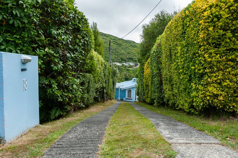 18 Versailles Street, Karori, Wellington - Carousel 20