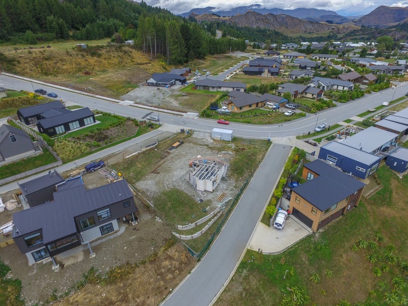 23 Morning Star Terrace, Arthurs Point, Queenstown - Carousel 1