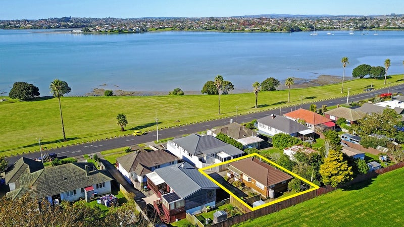 99A Dunkirk Road, Panmure, Auckland - Carousel 2