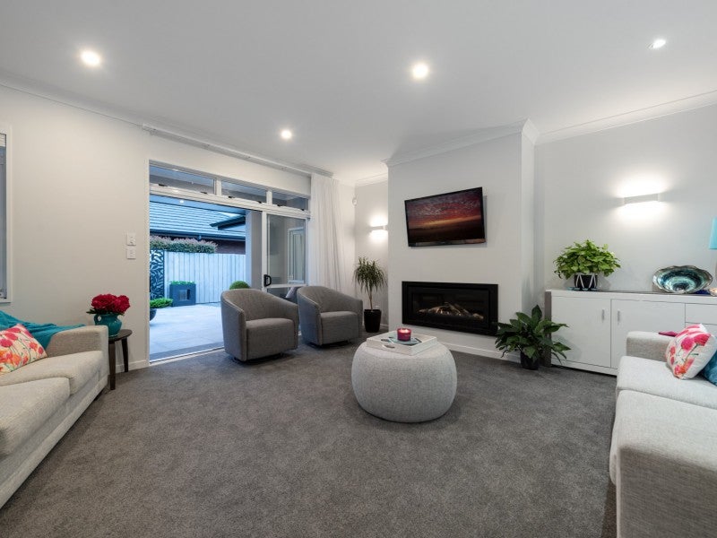 42 Pembroke Drive, Bethlehem, Tauranga - Carousel 2