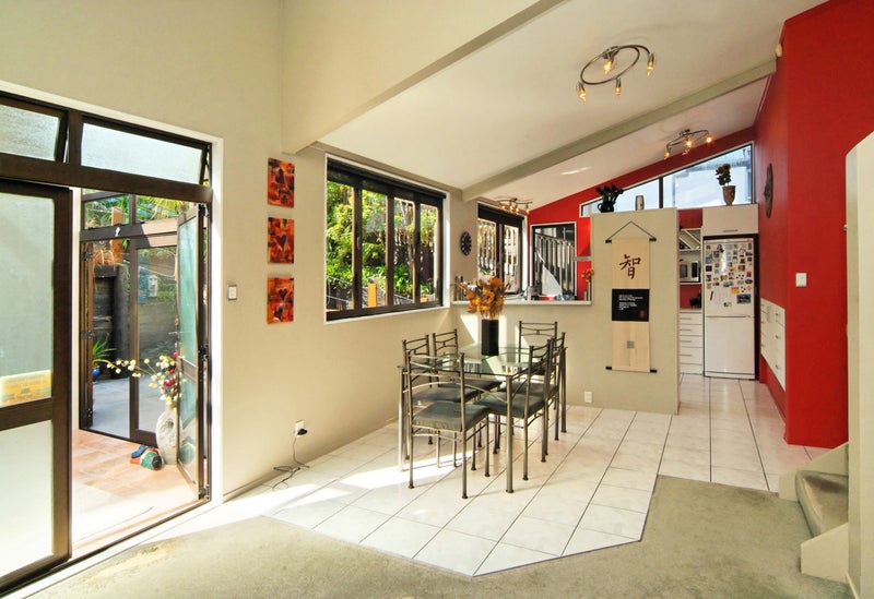 18 James Tyler Crescent, Lynfield, Auckland - Carousel 2
