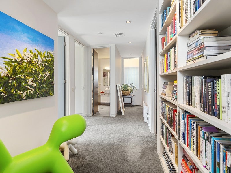 76 Hawker Street, Mount Victoria, Wellington - Carousel 18