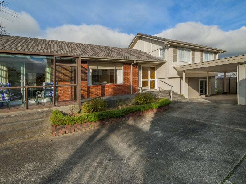 44 Gordon Street, Avalon, Lower Hutt - Carousel 1