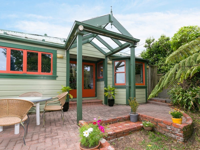 27 Disley Street, Highbury, Wellington - Carousel 19