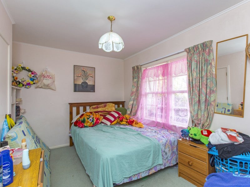 52 Parkway, Wainuiomata, Lower Hutt - Carousel 5