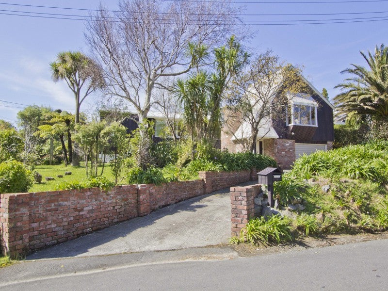 1 Catherine Grove, Tirohanga, Lower Hutt - Carousel 20