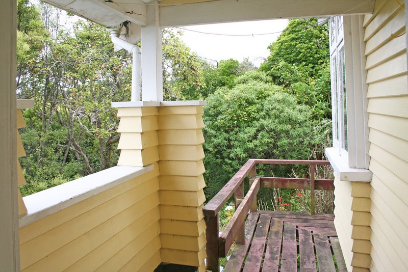 1 Baden Road, Hataitai, Wellington - Carousel 14