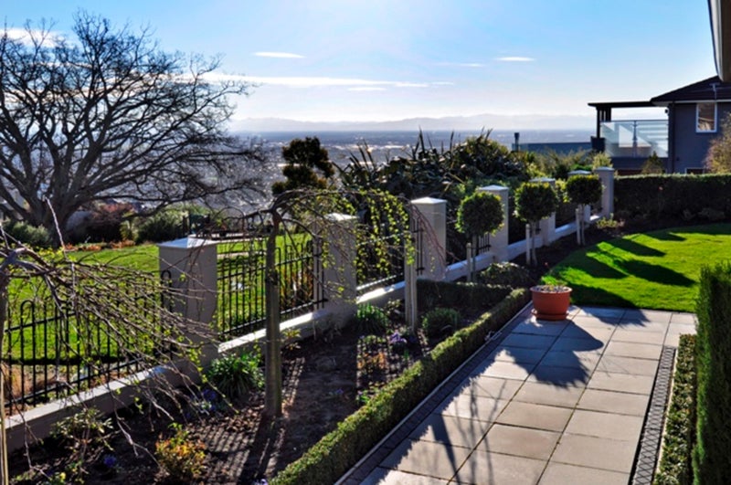 10 Stonewall Place, Huntsbury, Christchurch - Carousel 2