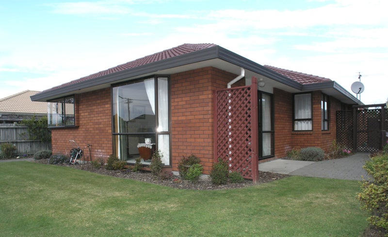 3/8 Daniels Road, Redwood, Christchurch - Carousel 1