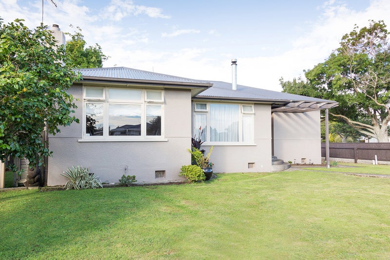 53 Wood Street, Takaro, Palmerston North - Carousel 1