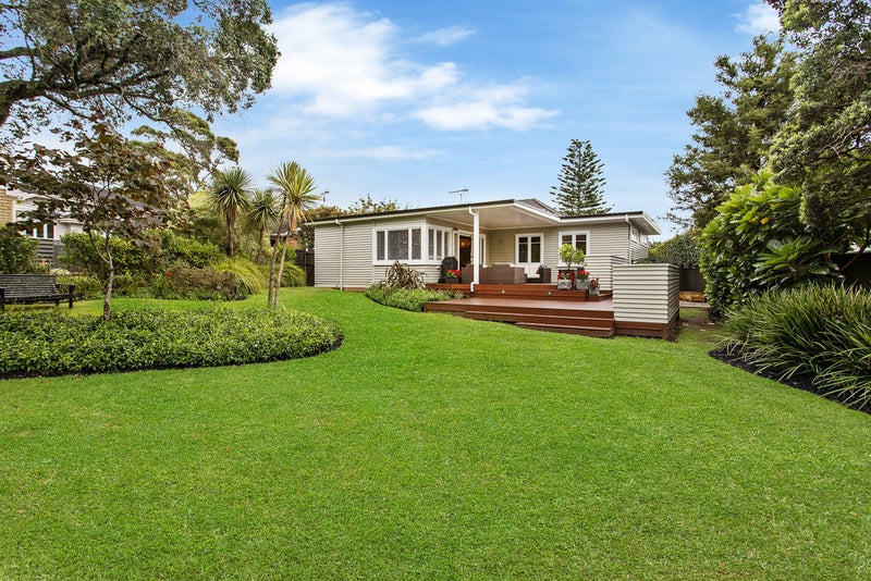 5 Worcester Road, Meadowbank, Auckland - Carousel 1